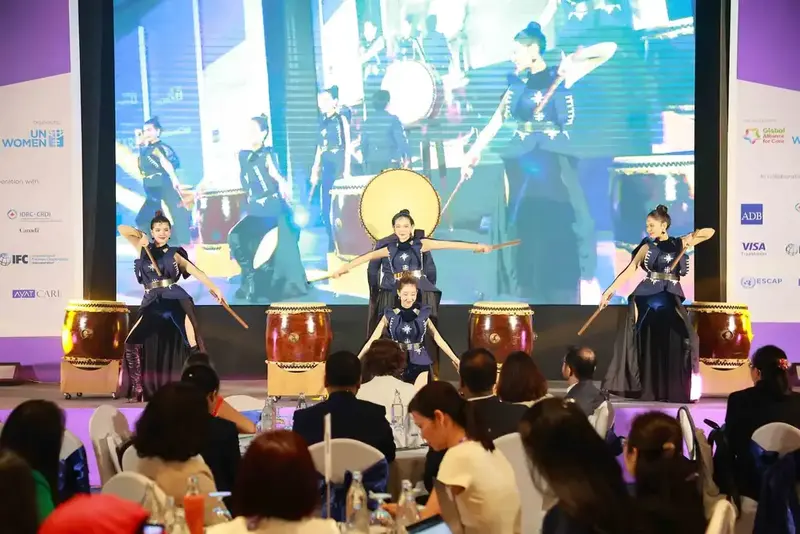 Corporate conference with full-stage LED