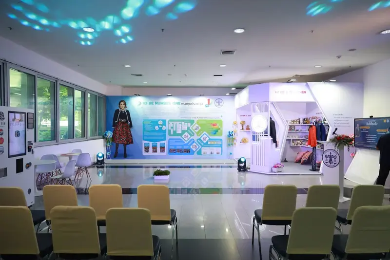 Gala dinner stage and ballroom lighting