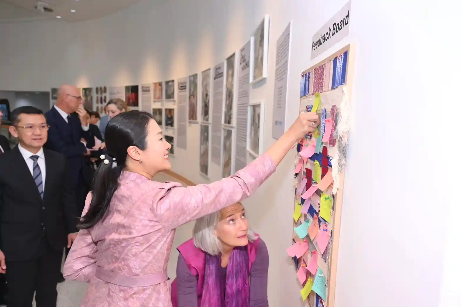 Immersive walkthrough tunnel LED